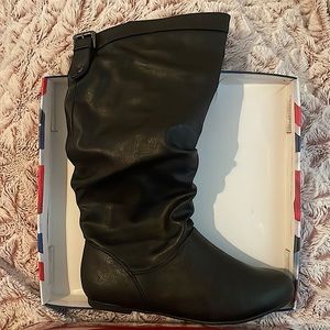 Black Zip Up Boots - Size 8